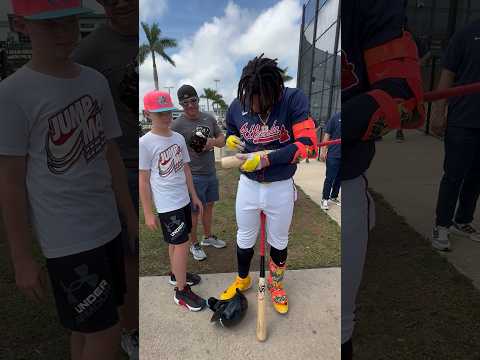 Acuña Jr. Broke His Bat During Practice, Signs It and Gifts It To a Kid #Braves #MLB